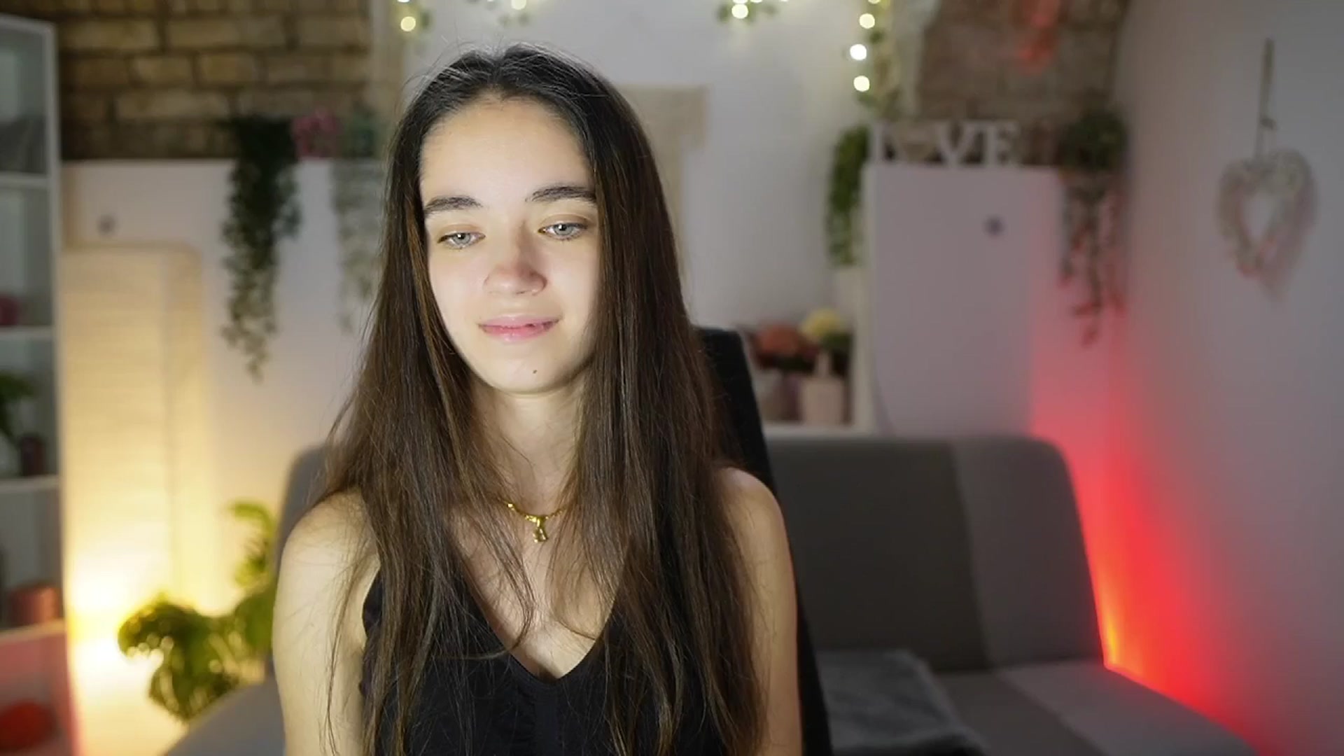 Gallery image thumbnail from Gia_Paige18's myfreecams stream on, 08/25/2025, 13:05 image 10 of 20