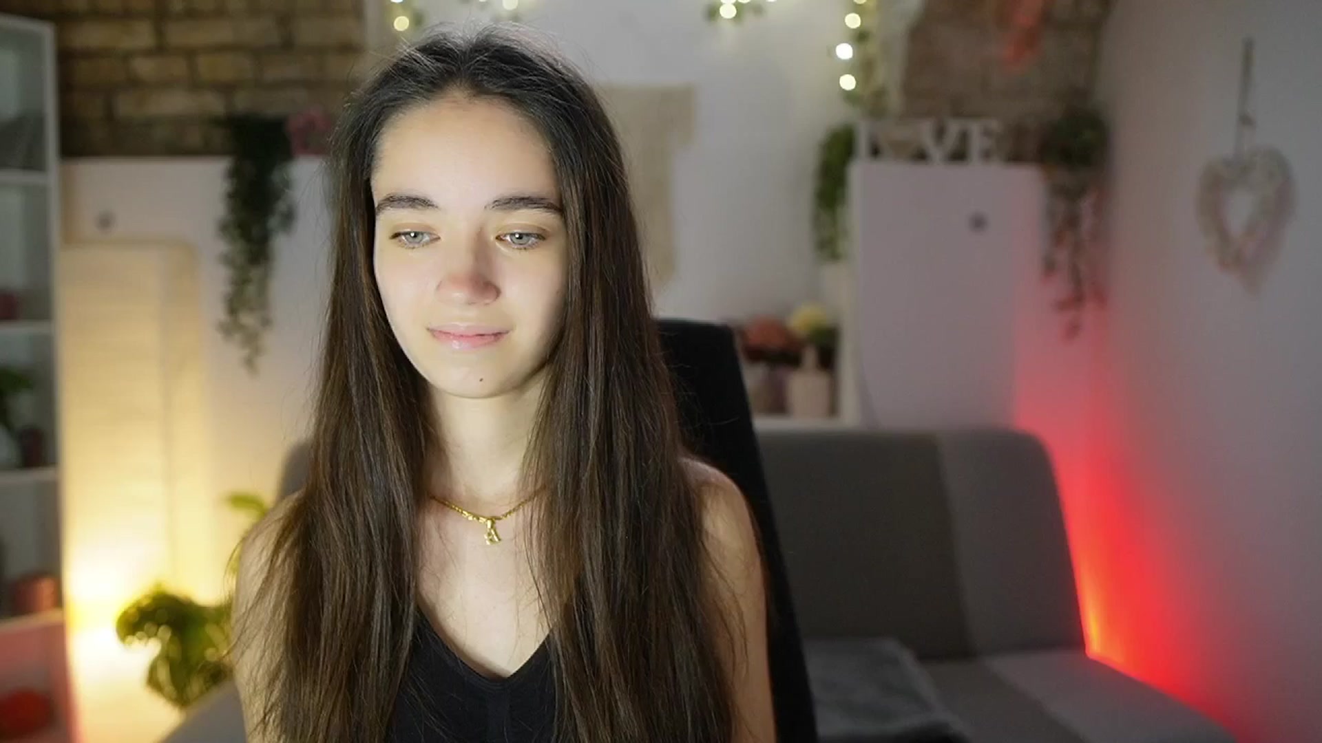 Gallery image thumbnail from Gia_Paige18's myfreecams stream on, 08/25/2025, 13:05 image 12 of 20