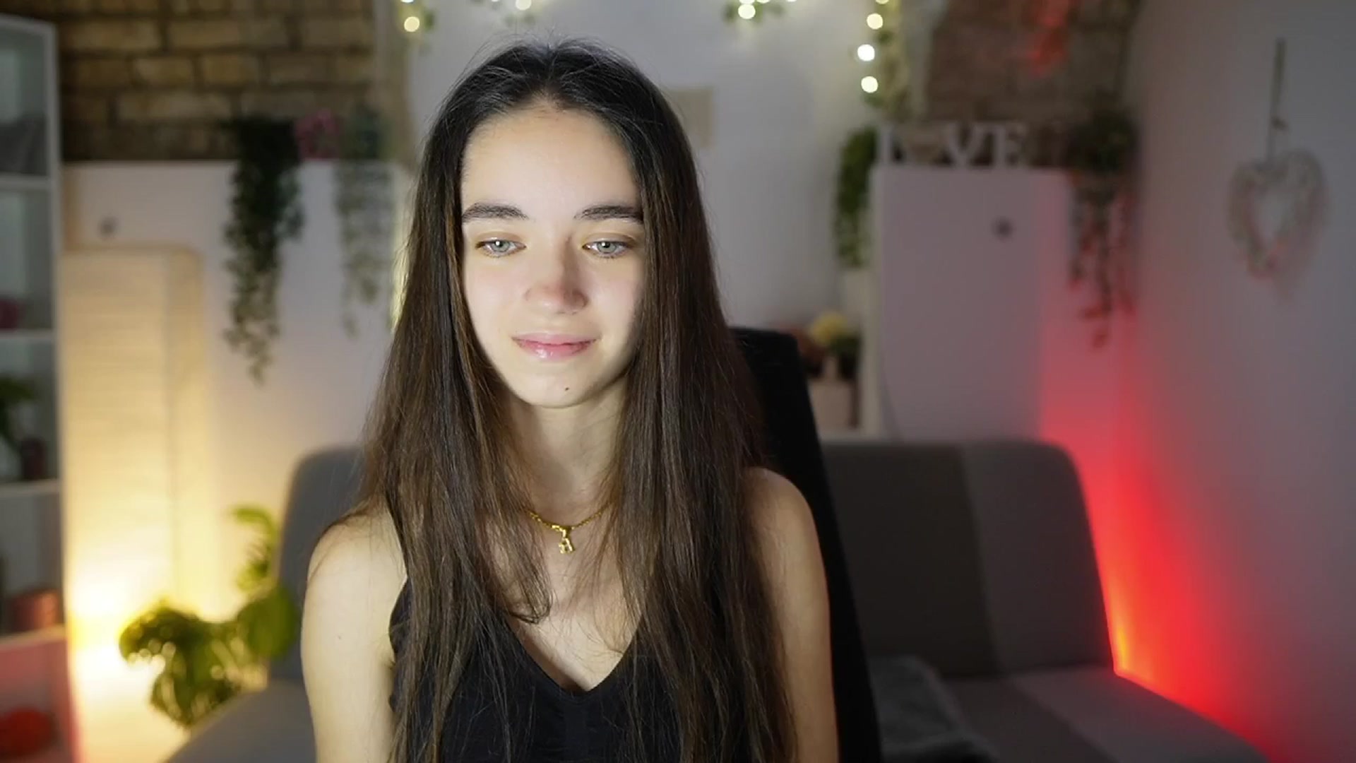 Gallery image thumbnail from Gia_Paige18's myfreecams stream on, 08/25/2025, 13:05 image 4 of 20