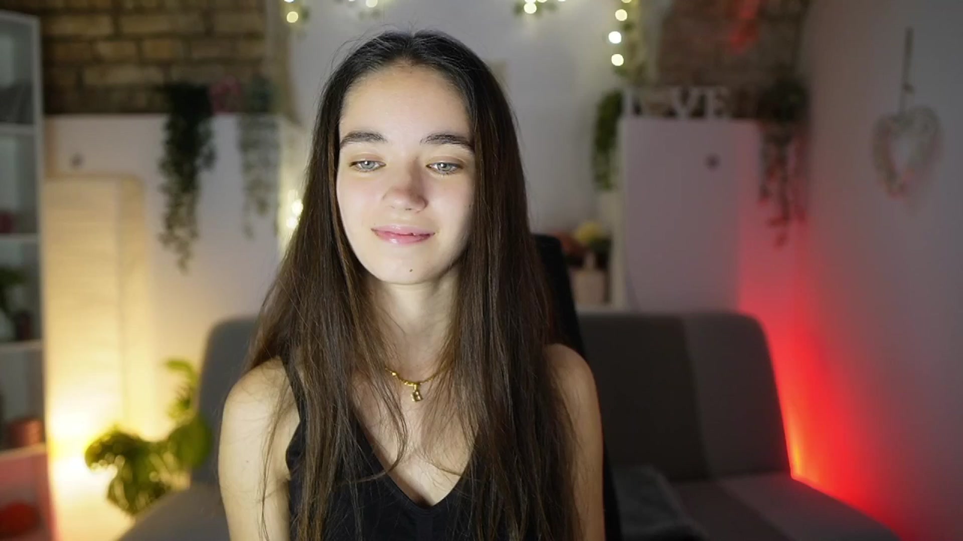 Gallery image thumbnail from Gia_Paige18's myfreecams stream on, 08/25/2025, 13:05 image 9 of 20