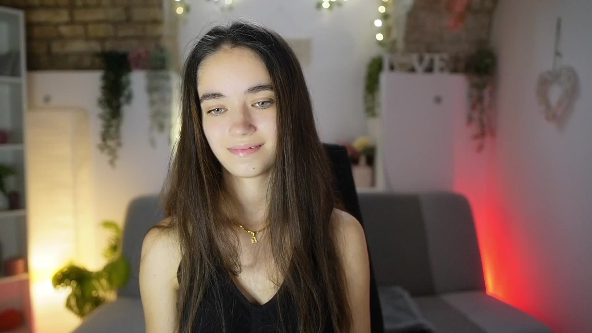 Gallery image thumbnail from Gia_Paige18's myfreecams stream on, 08/25/2025, 13:05 image 5 of 20