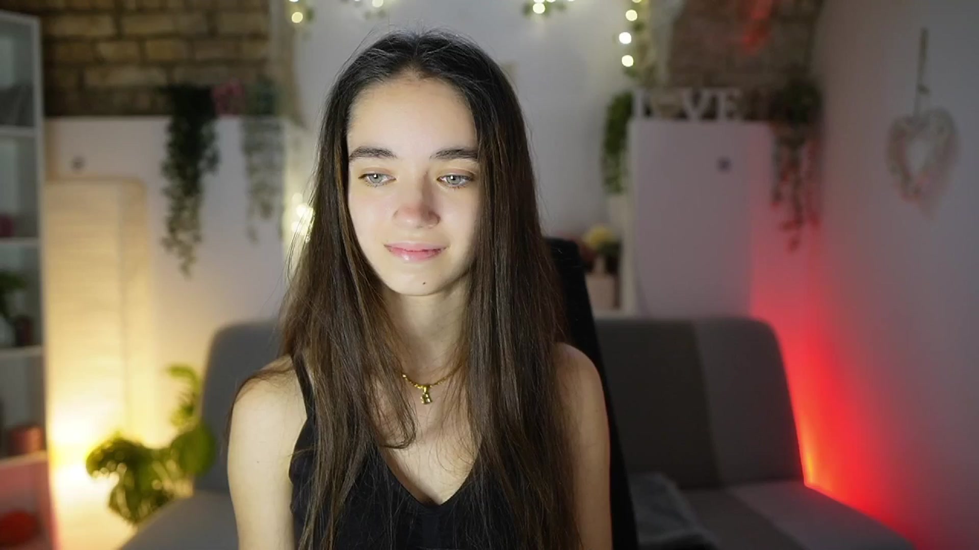 Gallery image thumbnail from Gia_Paige18's myfreecams stream on, 08/25/2025, 13:05 image 2 of 20