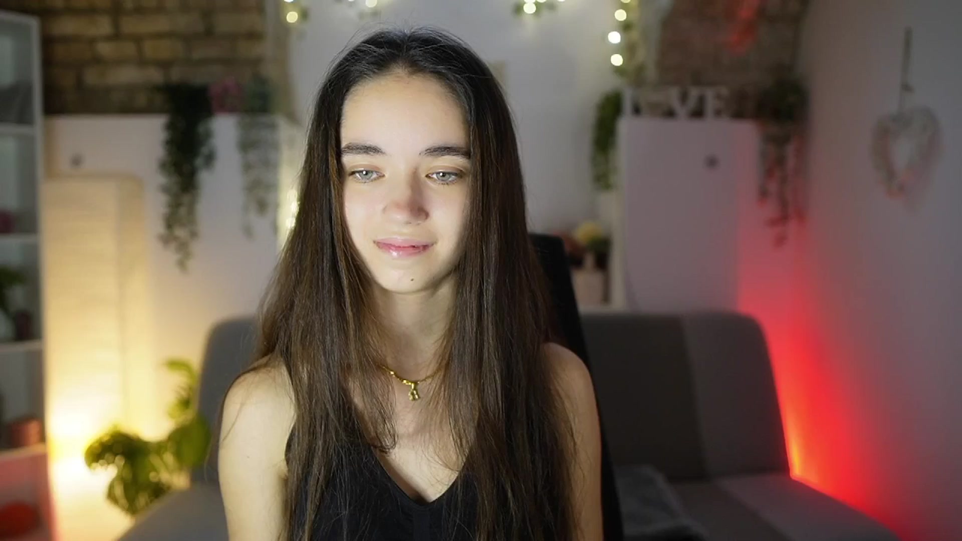 Gallery image thumbnail from Gia_Paige18's myfreecams stream on, 08/25/2025, 13:05 image 8 of 20