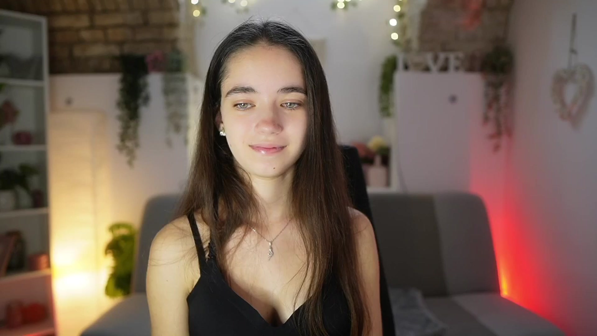 Gallery image thumbnail from Gia_Paige18's myfreecams stream on, 08/27/2025, 08:22 image 15 of 20