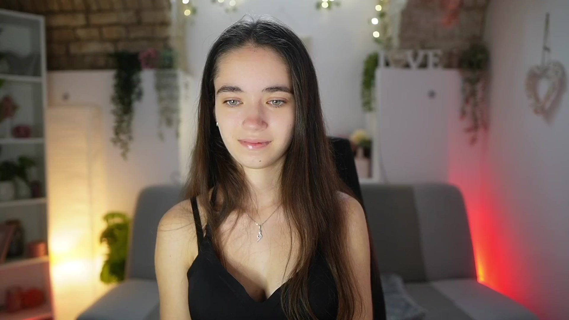 Gallery image thumbnail from Gia_Paige18's myfreecams stream on, 08/27/2025, 08:22 image 10 of 20