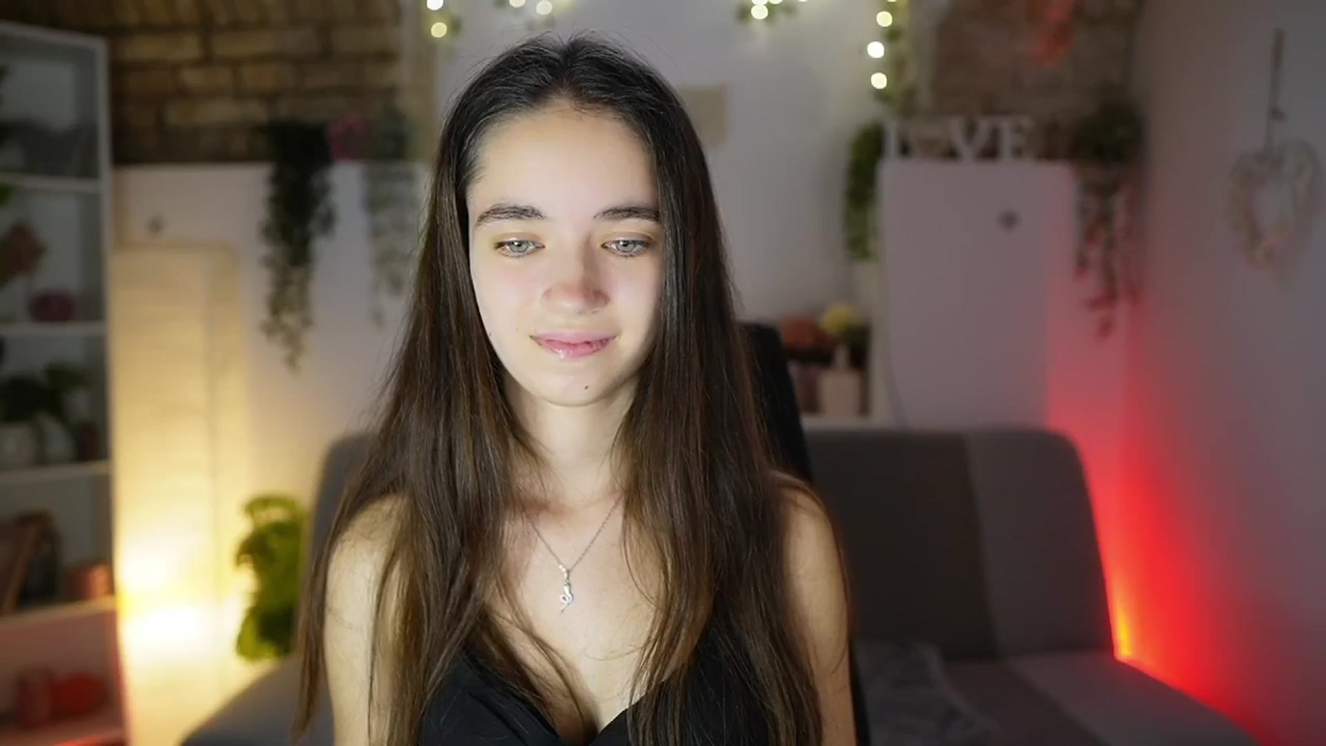 Gallery image thumbnail from Gia_Paige18's myfreecams stream on, 08/27/2025, 11:27 image 13 of 20