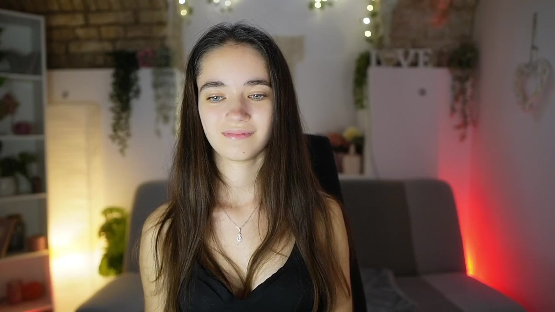 Gallery image thumbnail from Gia_Paige18's myfreecams stream on, 08/27/2025, 11:27 image 16 of 20