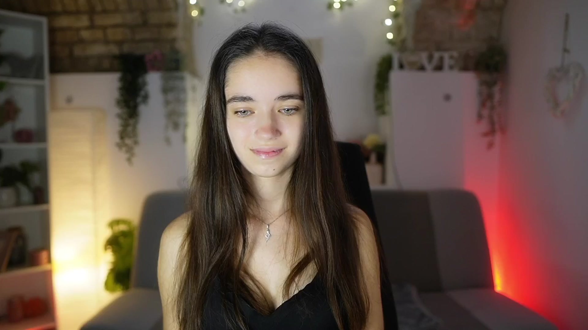 Gallery image thumbnail from Gia_Paige18's myfreecams stream on, 08/27/2025, 11:27 image 11 of 20