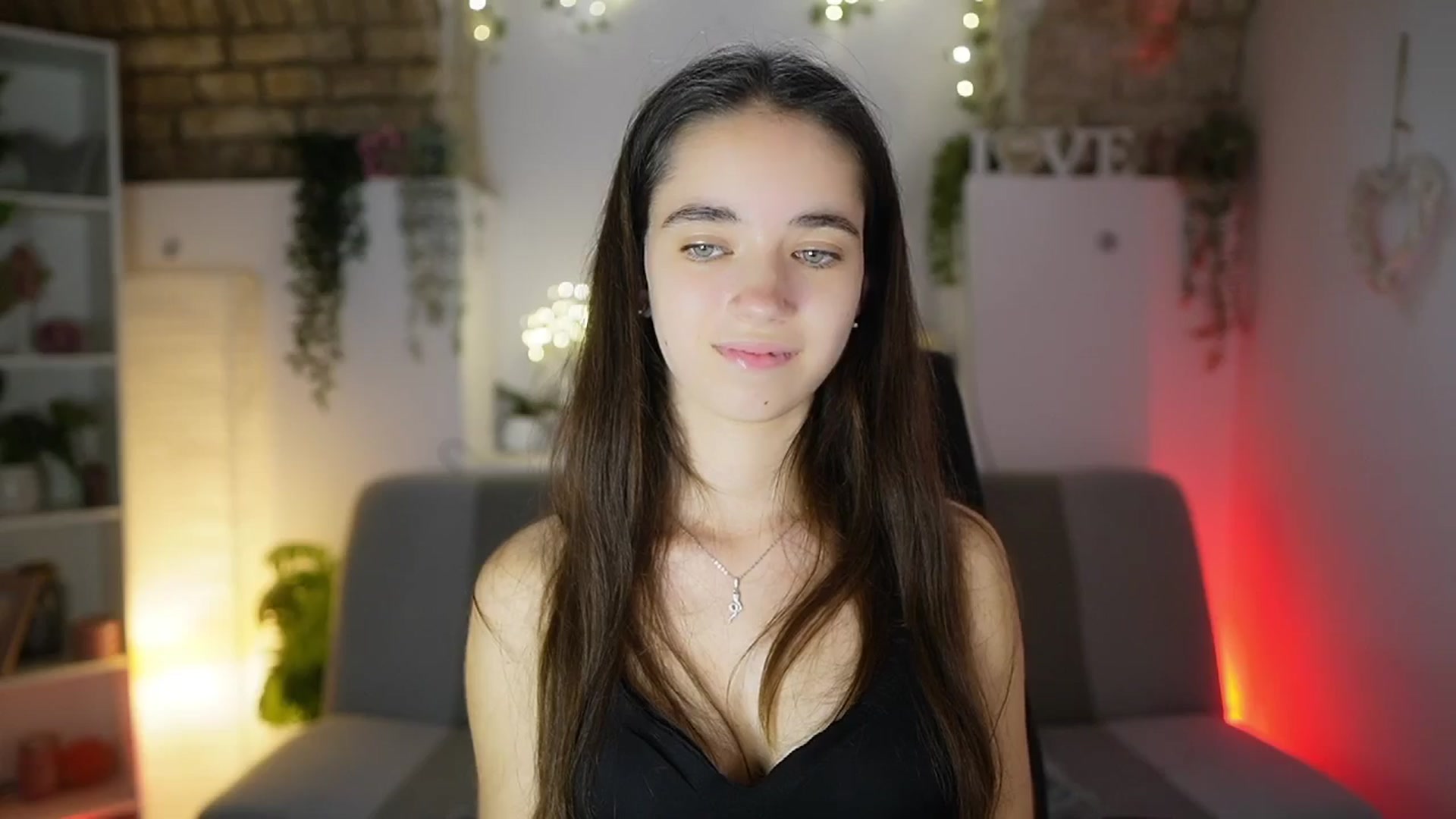 Gallery image thumbnail from Gia_Paige18's myfreecams stream on, 08/27/2025, 11:27 image 18 of 20