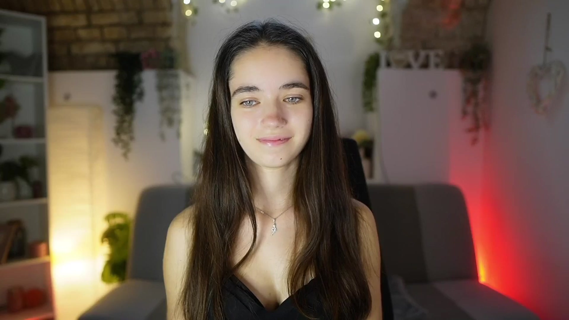 Gallery image thumbnail from Gia_Paige18's myfreecams stream on, 08/27/2025, 11:27 image 5 of 20