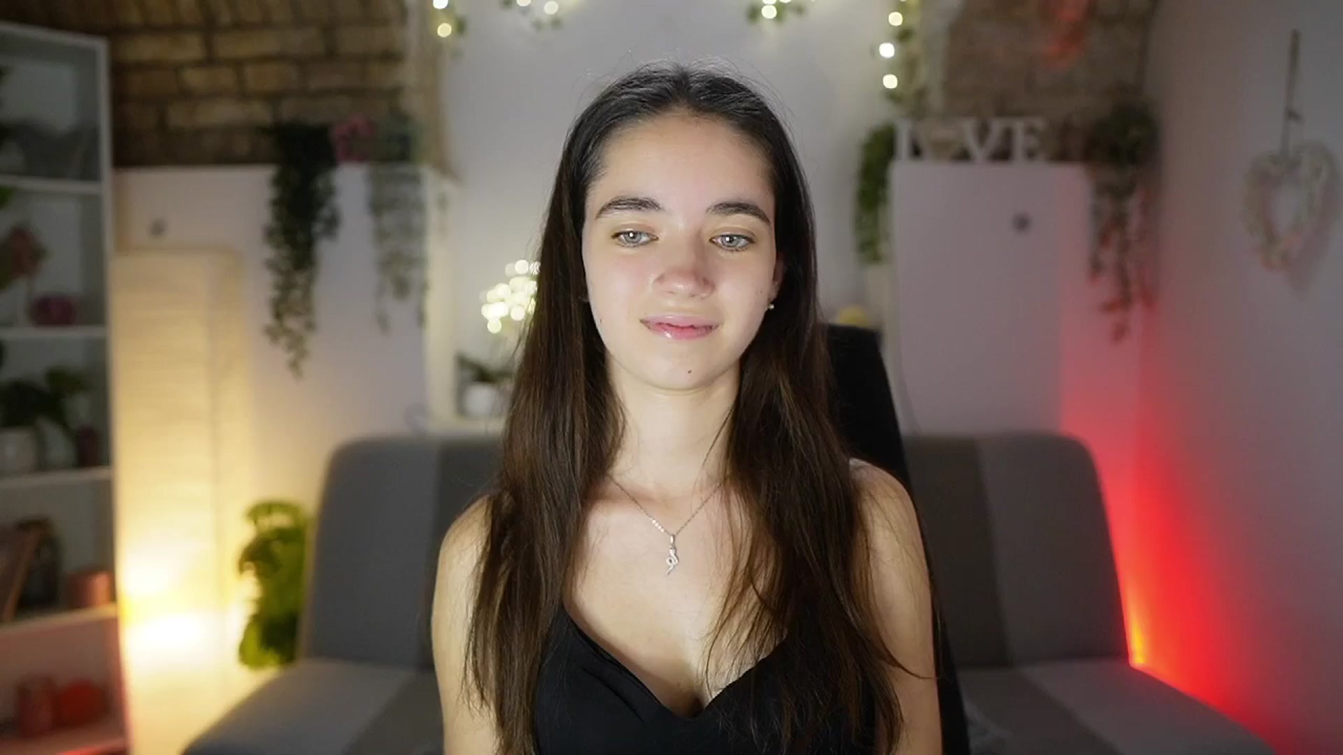 Gallery image thumbnail from Gia_Paige18's myfreecams stream on, 08/27/2025, 12:00 image 13 of 20