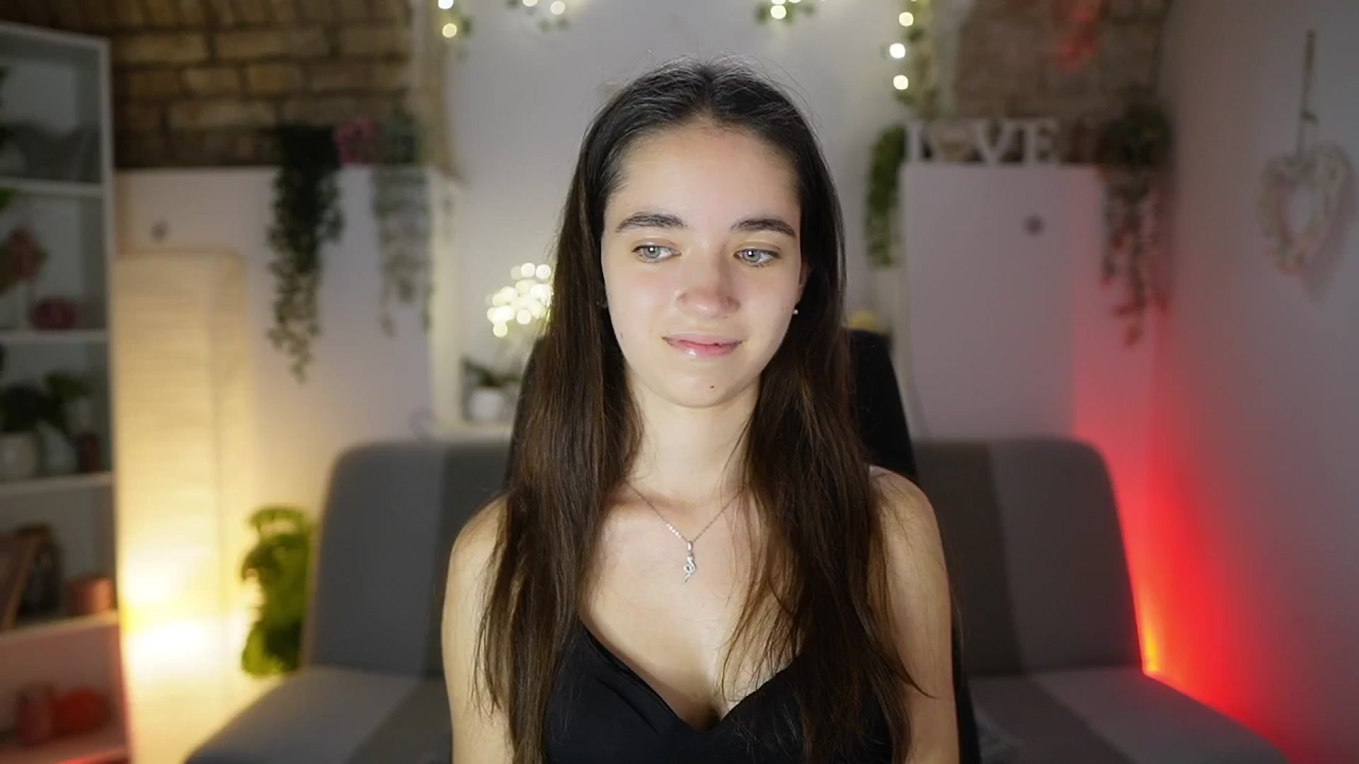 Gallery image thumbnail from Gia_Paige18's myfreecams stream on, 08/27/2025, 12:00 image 6 of 20