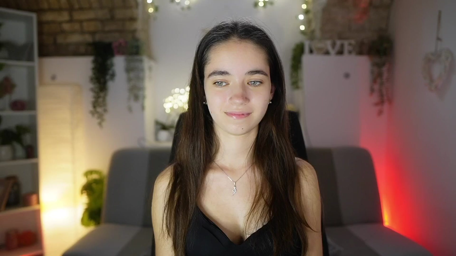 Gallery image thumbnail from Gia_Paige18's myfreecams stream on, 08/27/2025, 12:00 image 7 of 20