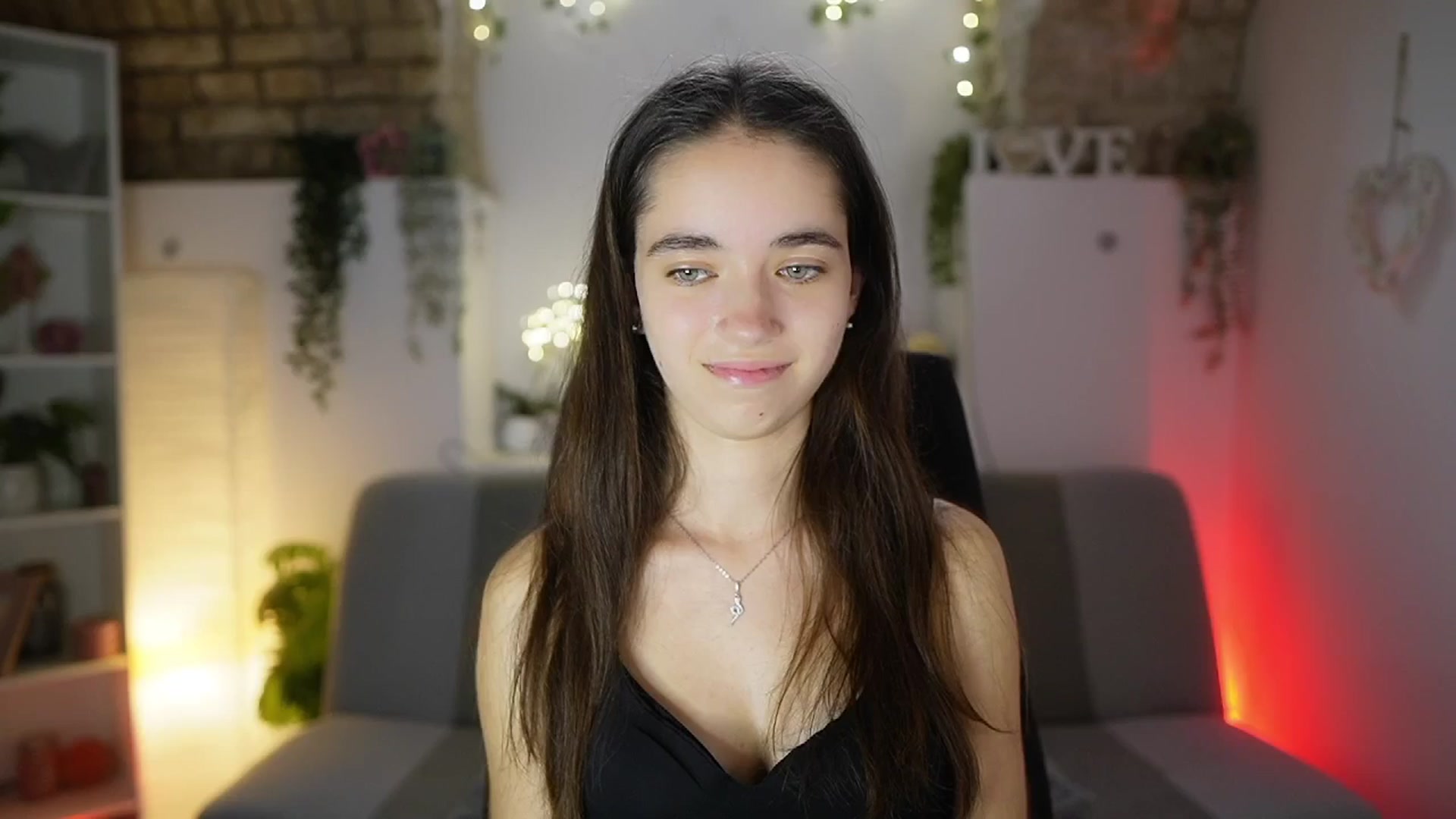 Gallery image thumbnail from Gia_Paige18's myfreecams stream on, 08/27/2025, 12:00 image 8 of 20