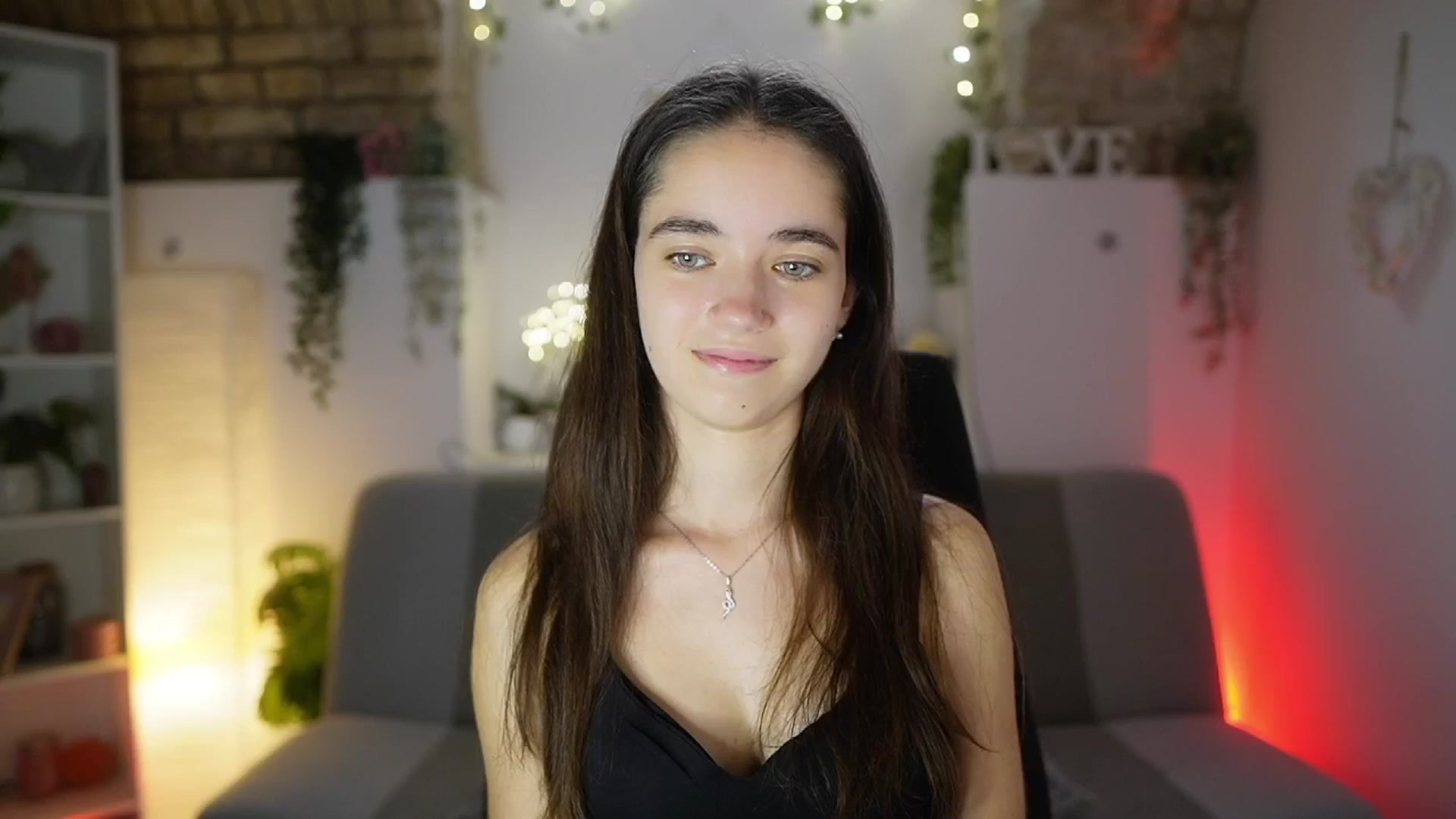 Gallery image thumbnail from Gia_Paige18's myfreecams stream on, 08/27/2025, 12:00 image 4 of 20