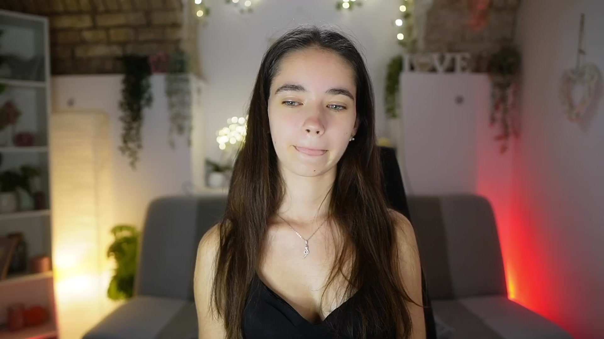 Gallery image thumbnail from Gia_Paige18's myfreecams stream on, 08/27/2025, 12:00 image 16 of 20