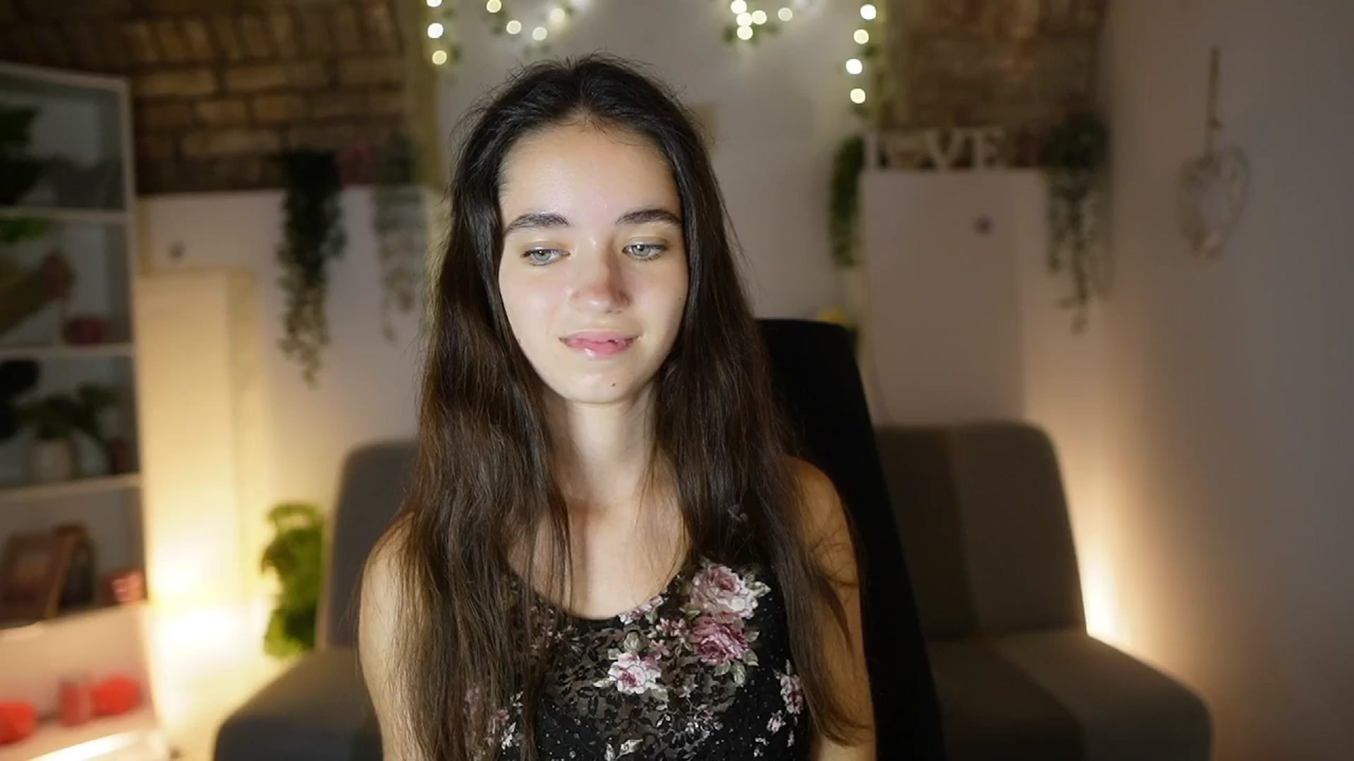 Gallery image thumbnail from Gia_Paige18's myfreecams stream on, 08/31/2025, 17:48 image 16 of 20