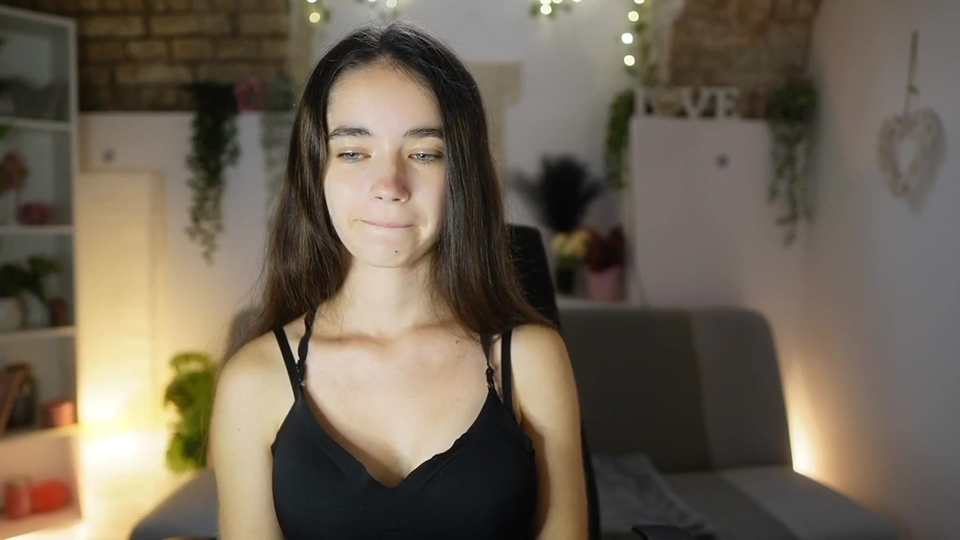 Gallery image thumbnail from Gia_Paige18's myfreecams stream on, 09/03/2025, 12:52 image 17 of 20