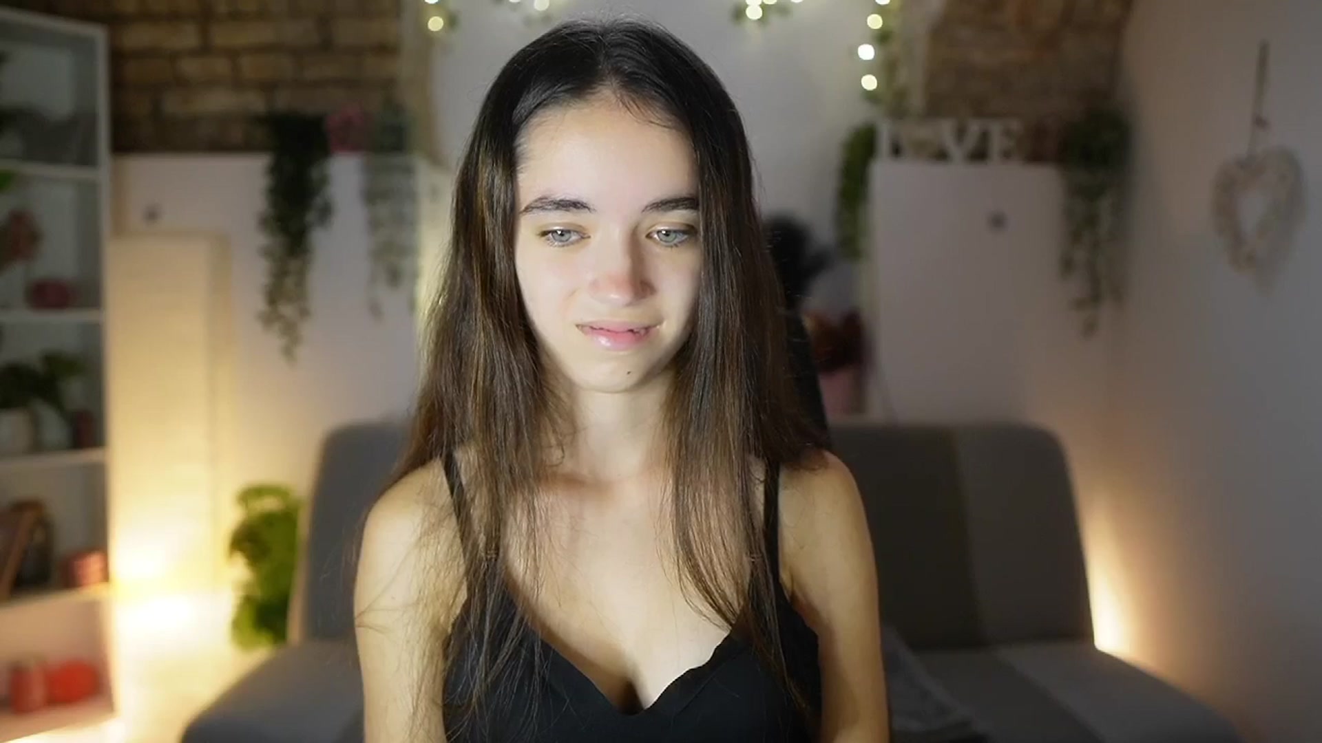 Gallery image thumbnail from Gia_Paige18's myfreecams stream on, 09/03/2025, 12:52 image 6 of 20
