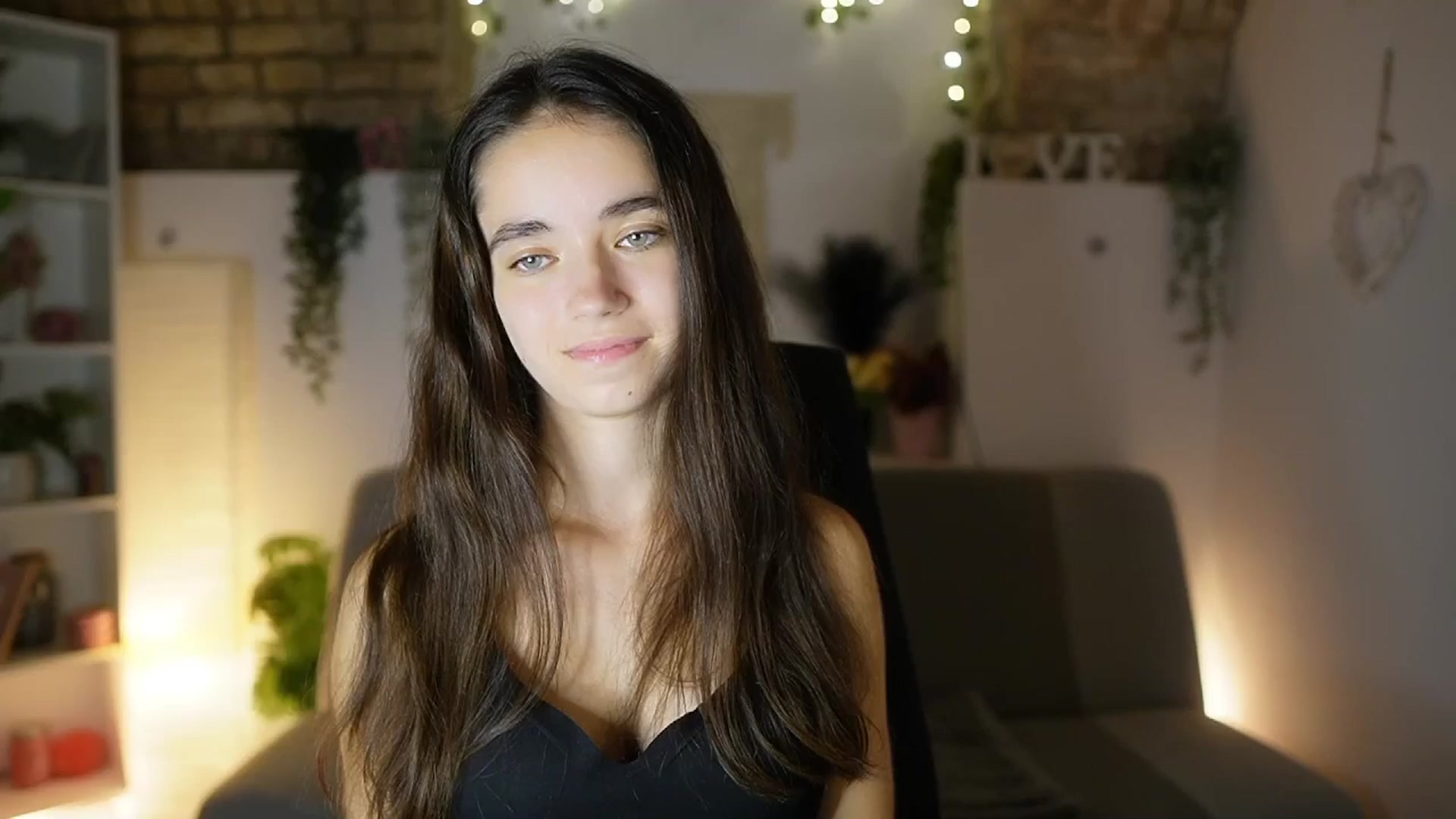 Gallery image thumbnail from Gia_Paige18's myfreecams stream on, 09/03/2025, 17:57 image 17 of 20