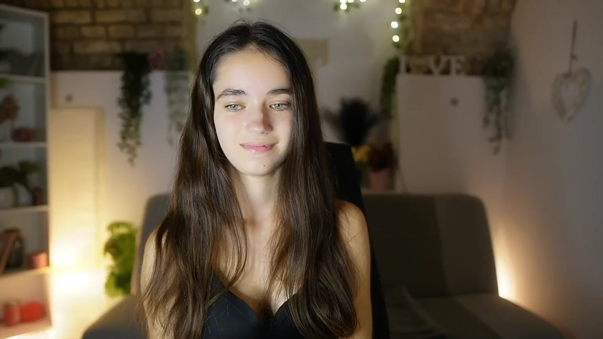 Gallery image thumbnail from Gia_Paige18's myfreecams stream on, 09/03/2025, 17:57 image 16 of 20