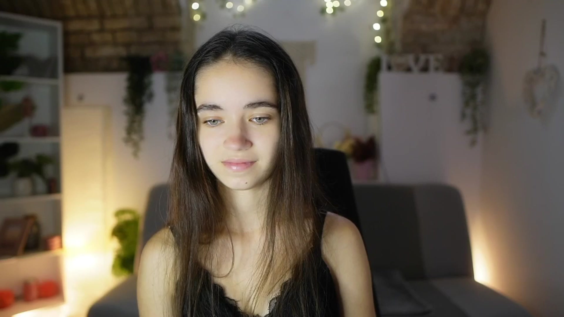 Gallery image thumbnail from Gia_Paige18's myfreecams stream on, 09/04/2025, 12:03 image 2 of 20