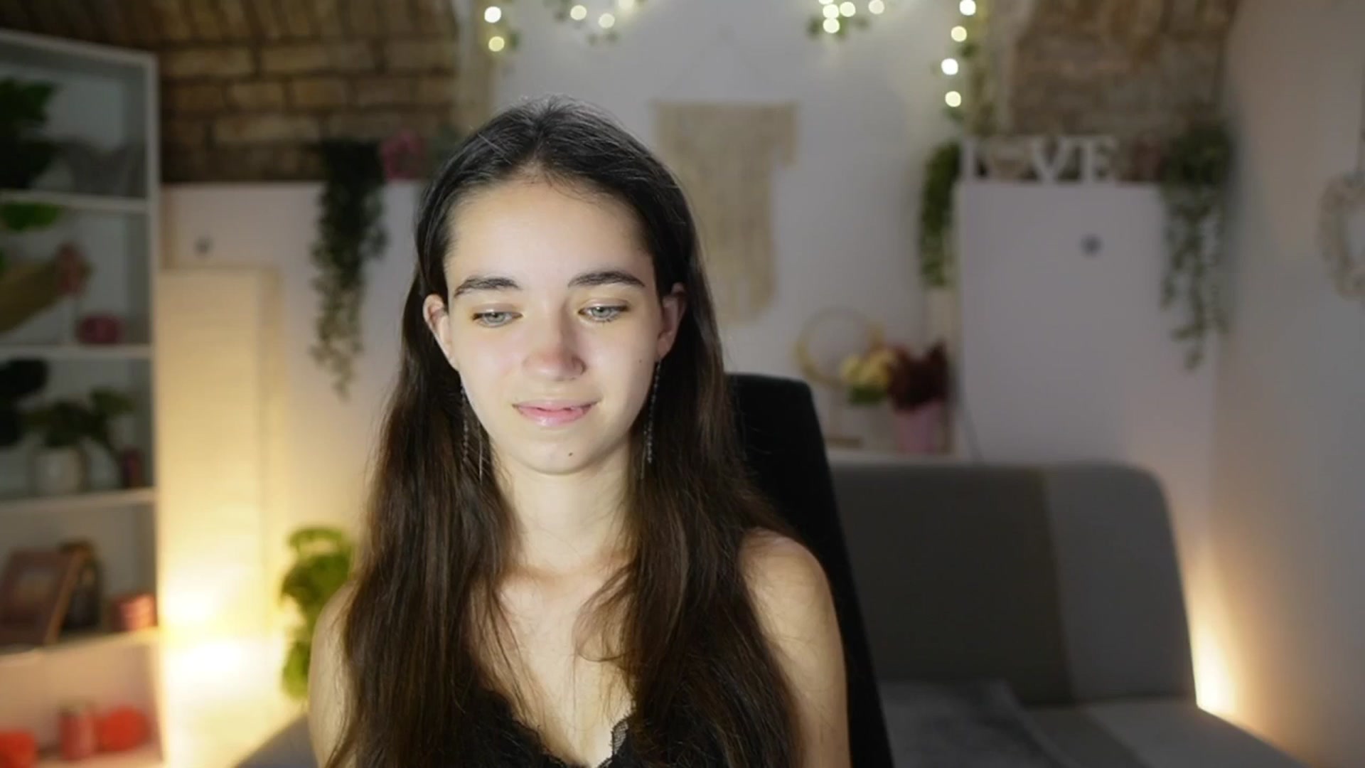 Gallery image thumbnail from Gia_Paige18's myfreecams stream on, 09/04/2025, 12:03 image 18 of 20