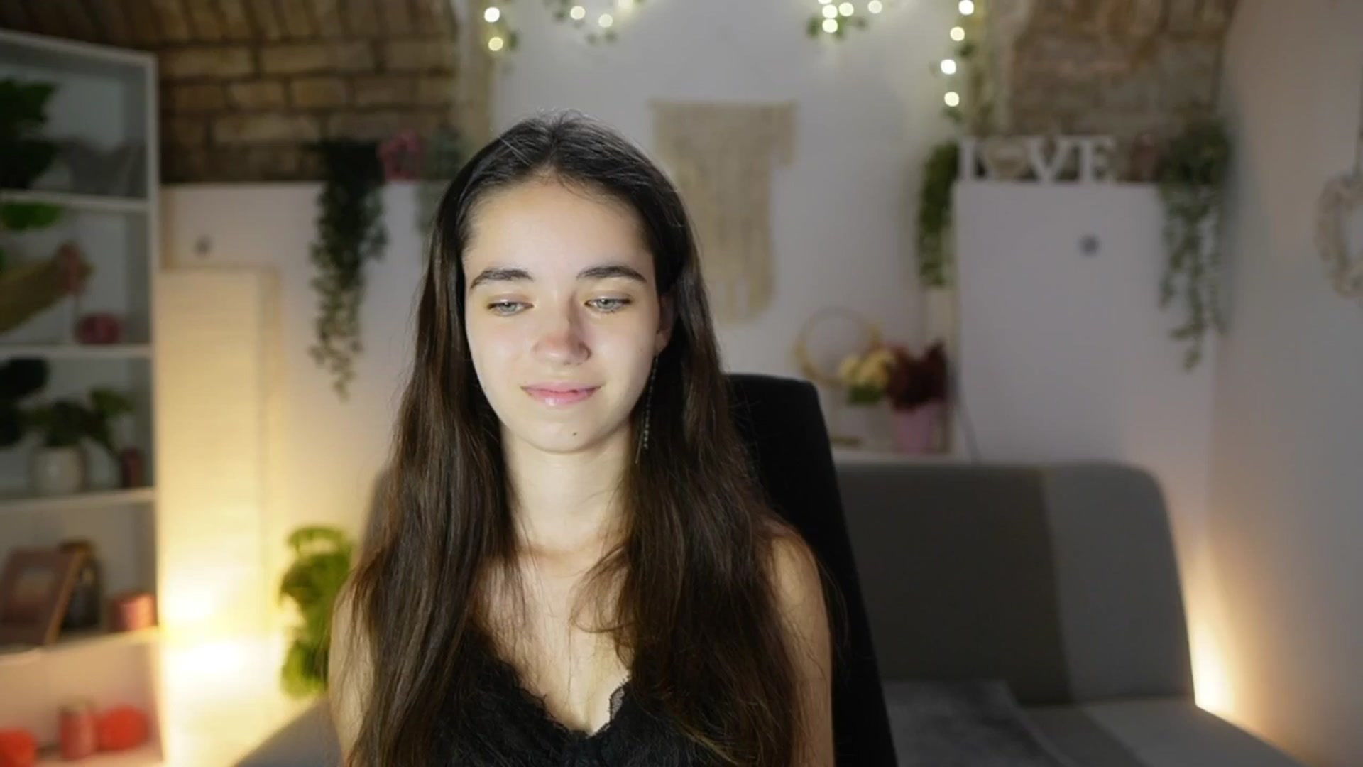 Gallery image thumbnail from Gia_Paige18's myfreecams stream on, 09/04/2025, 12:03 image 19 of 20