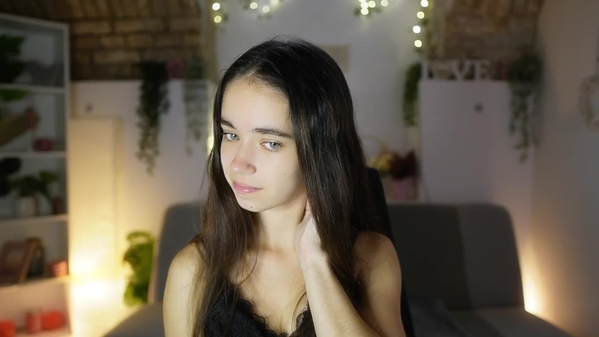 Gallery image thumbnail from Gia_Paige18's myfreecams stream on, 09/04/2025, 12:03 image 4 of 20