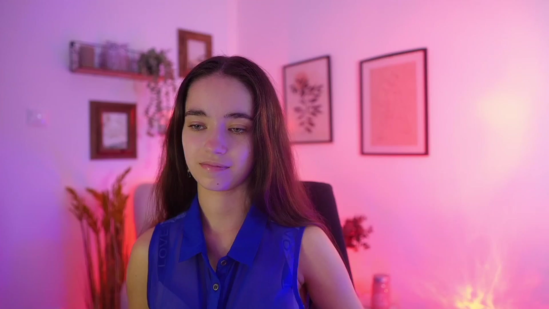 Gallery image thumbnail from Gia_Paige18's myfreecams stream on, 09/12/2025, 12:36 image 9 of 20