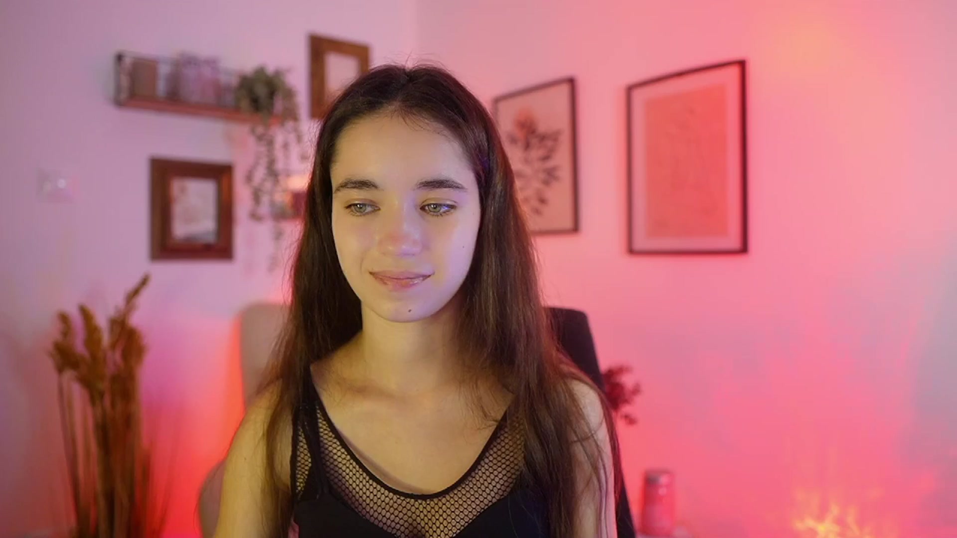 Gallery image thumbnail from Gia_Paige18's myfreecams stream on, 09/14/2025, 11:35 image 6 of 20