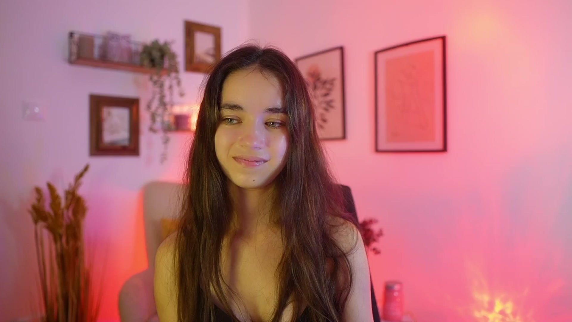 Gallery image thumbnail from Gia_Paige18's myfreecams stream on, 09/14/2025, 11:35 image 19 of 20