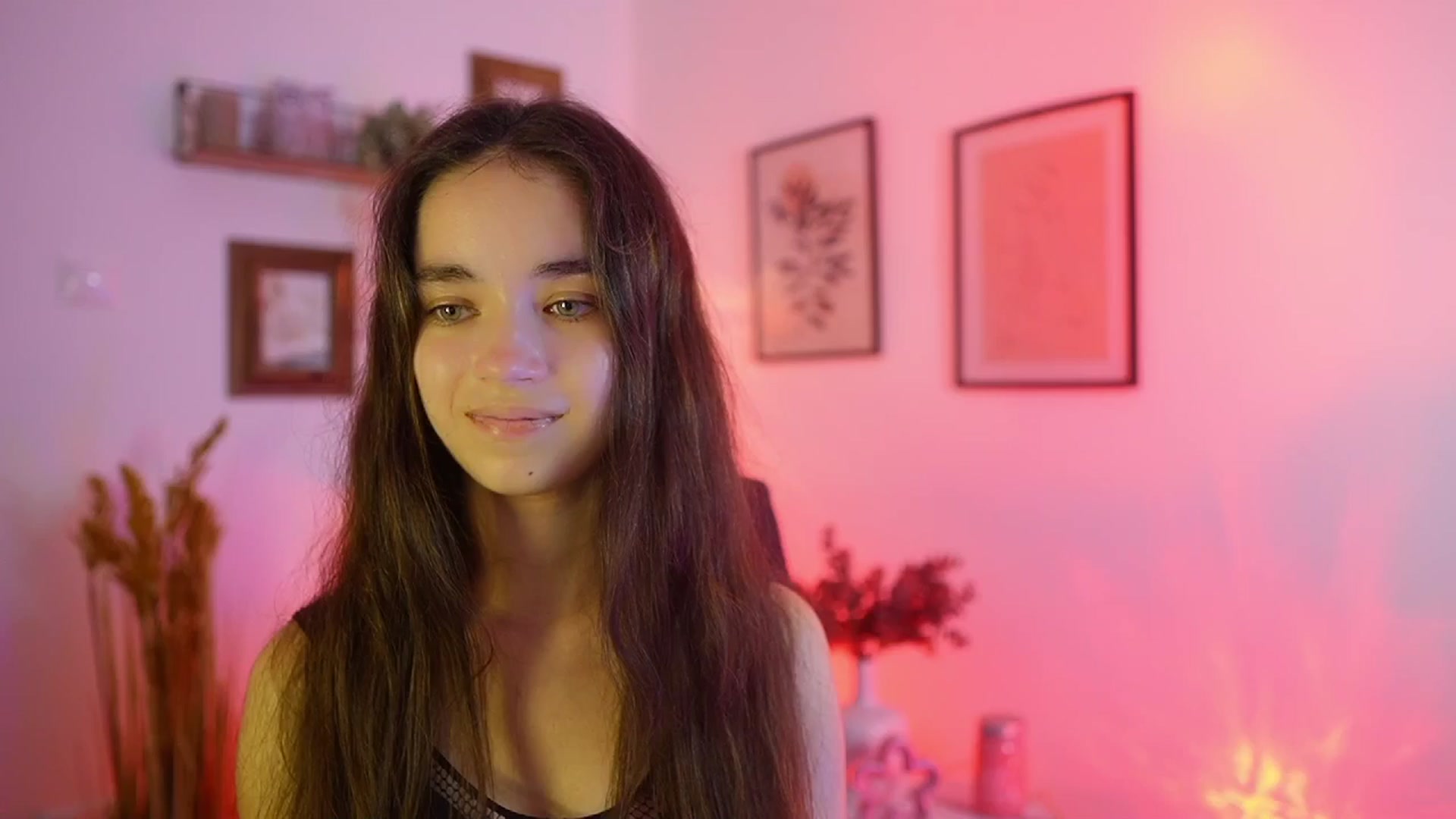 Gallery image thumbnail from Gia_Paige18's myfreecams stream on, 09/14/2025, 11:35 image 15 of 20