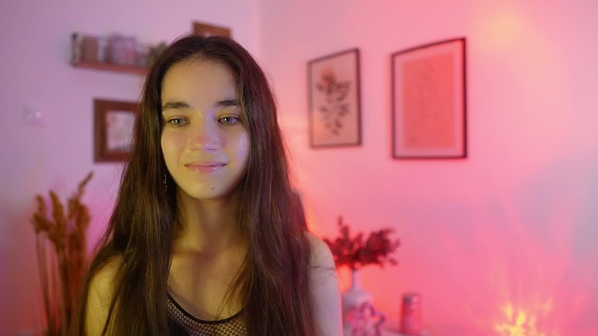 Gallery image thumbnail from Gia_Paige18's myfreecams stream on, 09/14/2025, 12:29 image 4 of 20