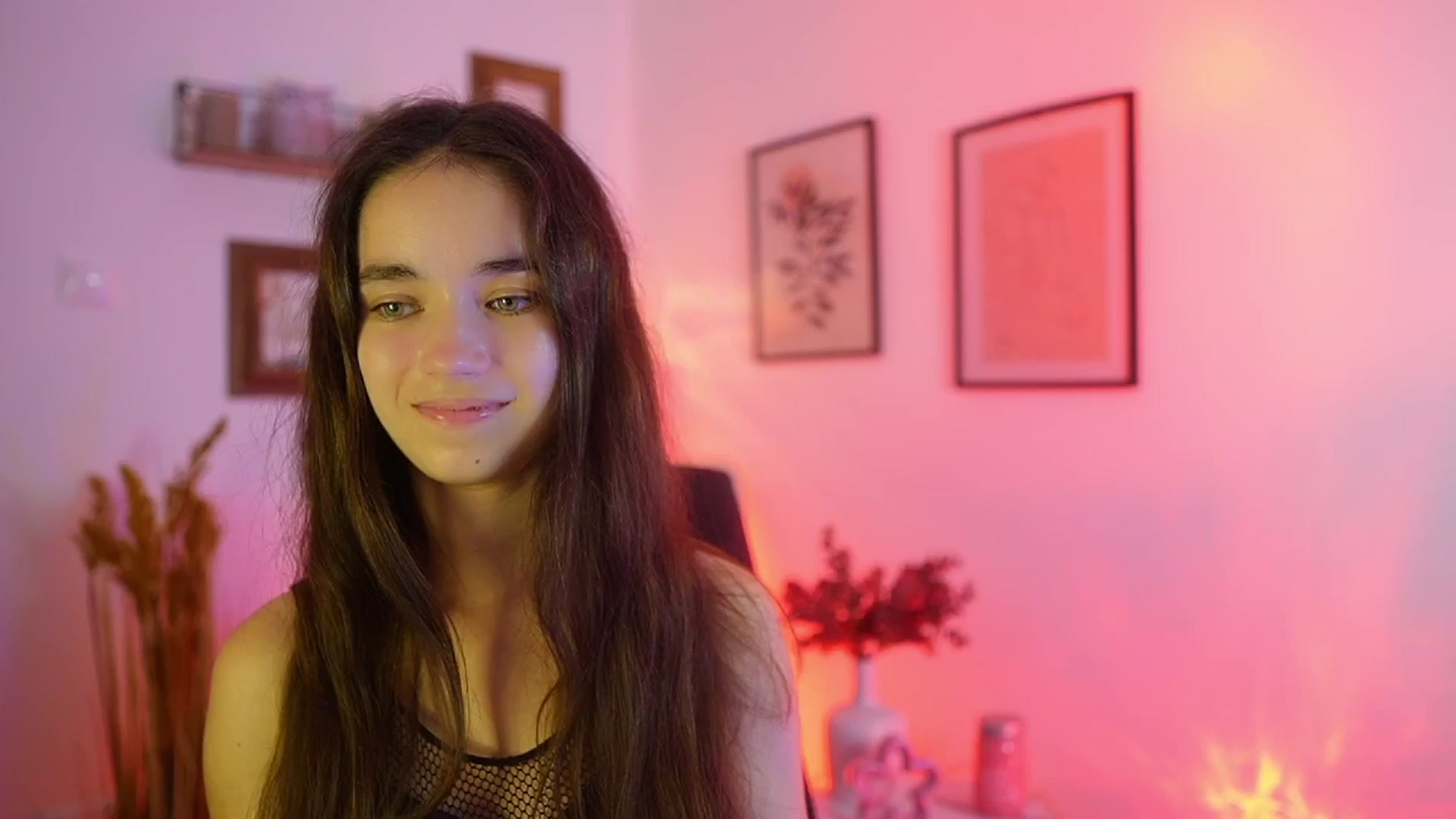 Gallery image thumbnail from Gia_Paige18's myfreecams stream on, 09/14/2025, 13:06 image 9 of 20