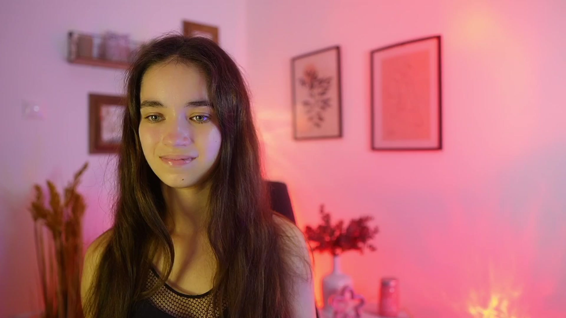 Gallery image thumbnail from Gia_Paige18's myfreecams stream on, 09/14/2025, 13:06 image 5 of 20