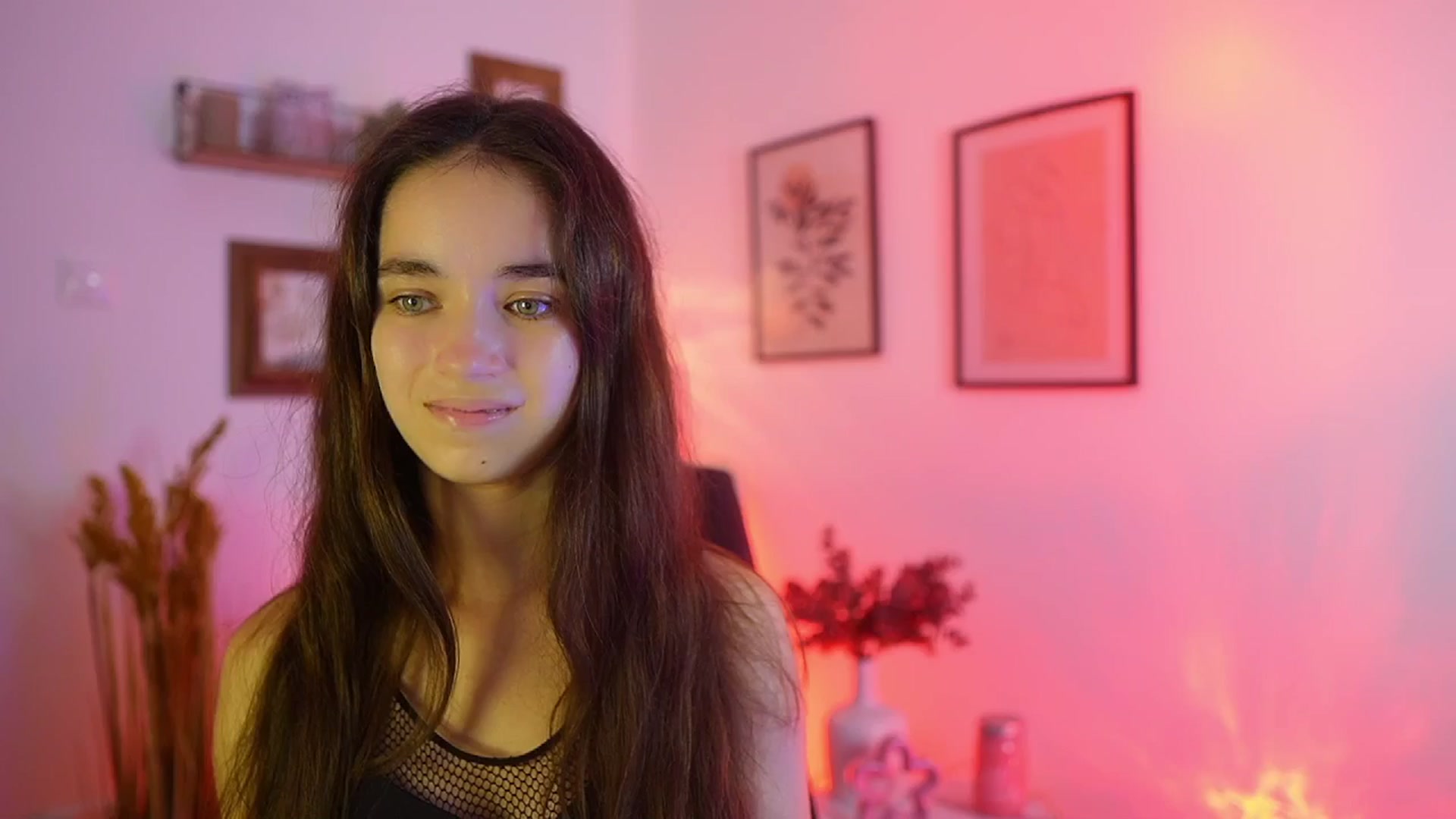 Gallery image thumbnail from Gia_Paige18's myfreecams stream on, 09/14/2025, 13:06 image 7 of 20