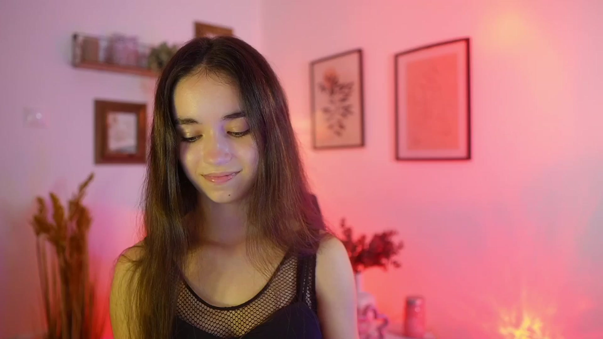Gallery image thumbnail from Gia_Paige18's myfreecams stream on, 09/14/2025, 14:45 image 18 of 20
