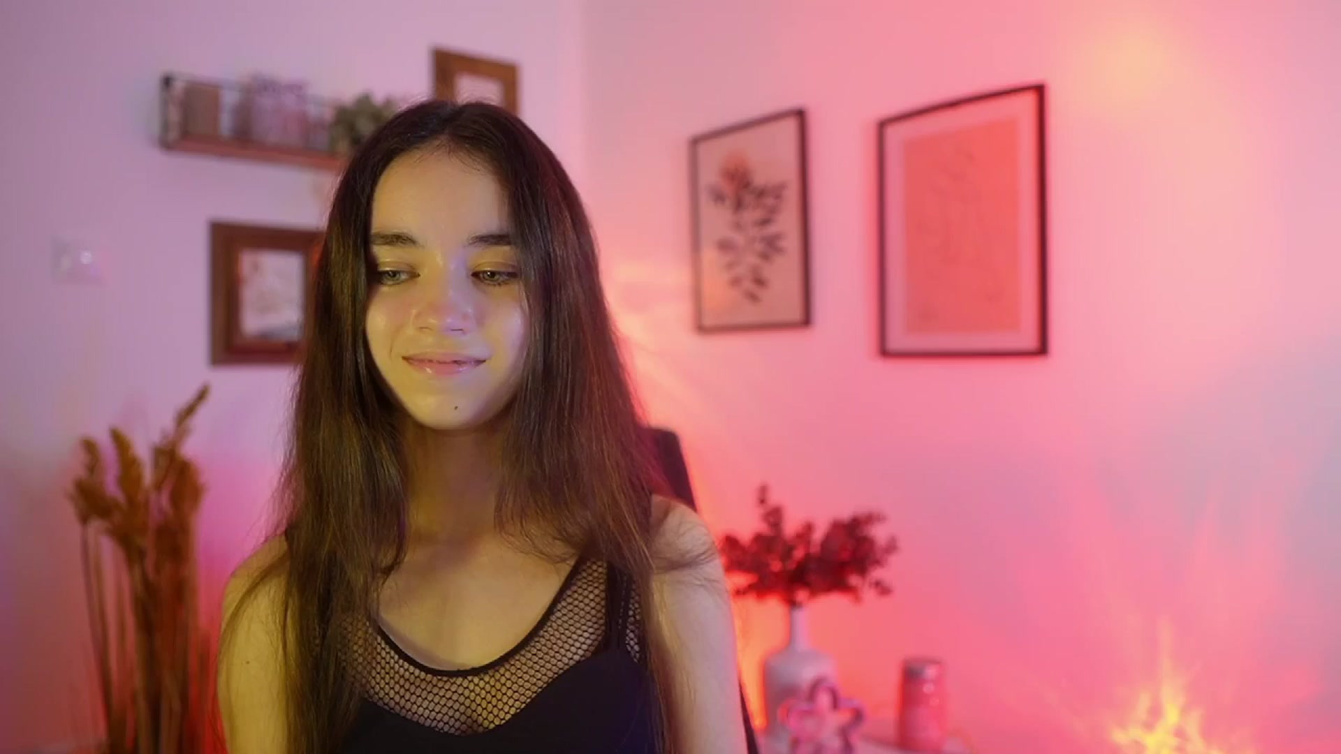 Gallery image thumbnail from Gia_Paige18's myfreecams stream on, 09/14/2025, 14:45 image 8 of 20