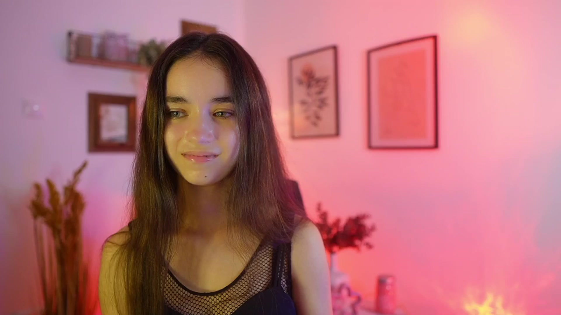 Gallery image thumbnail from Gia_Paige18's myfreecams stream on, 09/14/2025, 14:45 image 19 of 20