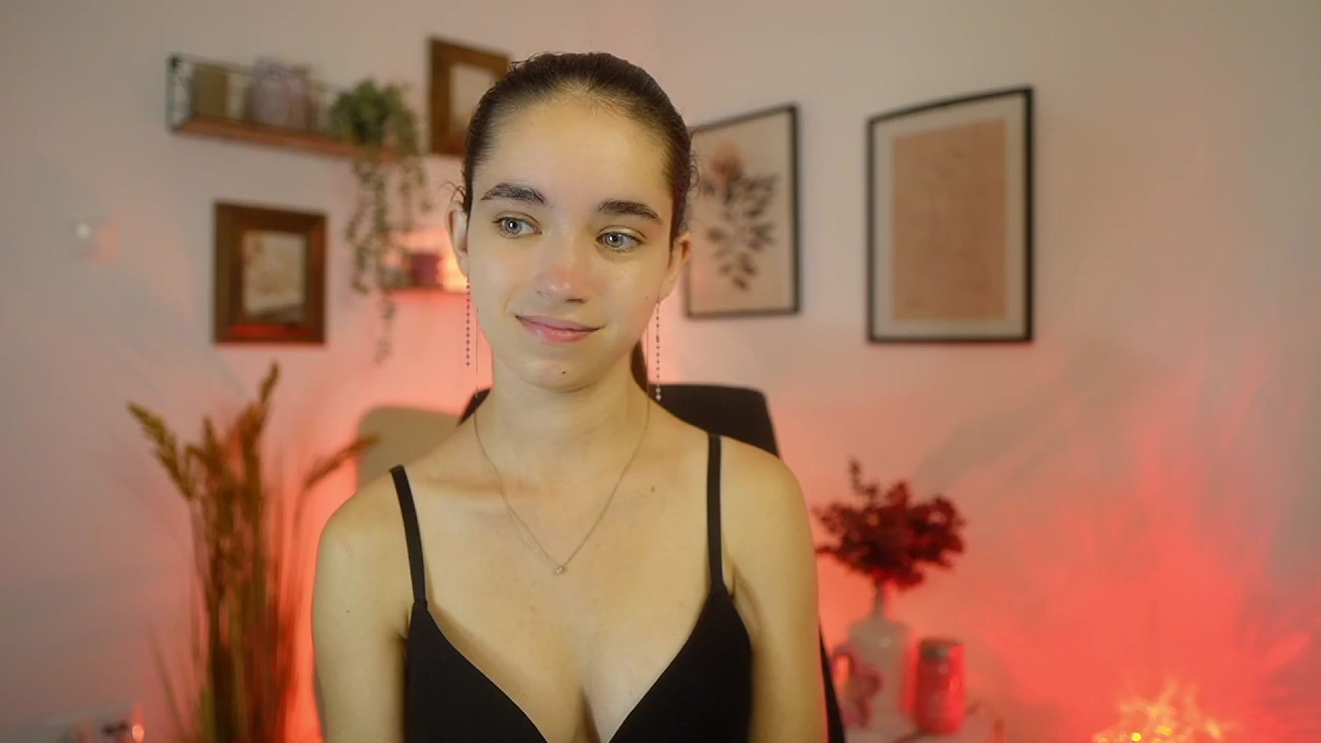 Gallery image thumbnail from Gia_Paige18's myfreecams stream on, 09/18/2025, 15:49 image 10 of 20