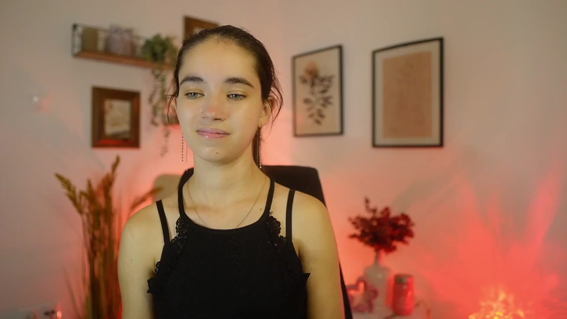 Gallery image thumbnail from Gia_Paige18's myfreecams stream on, 09/18/2025, 15:49 image 15 of 20