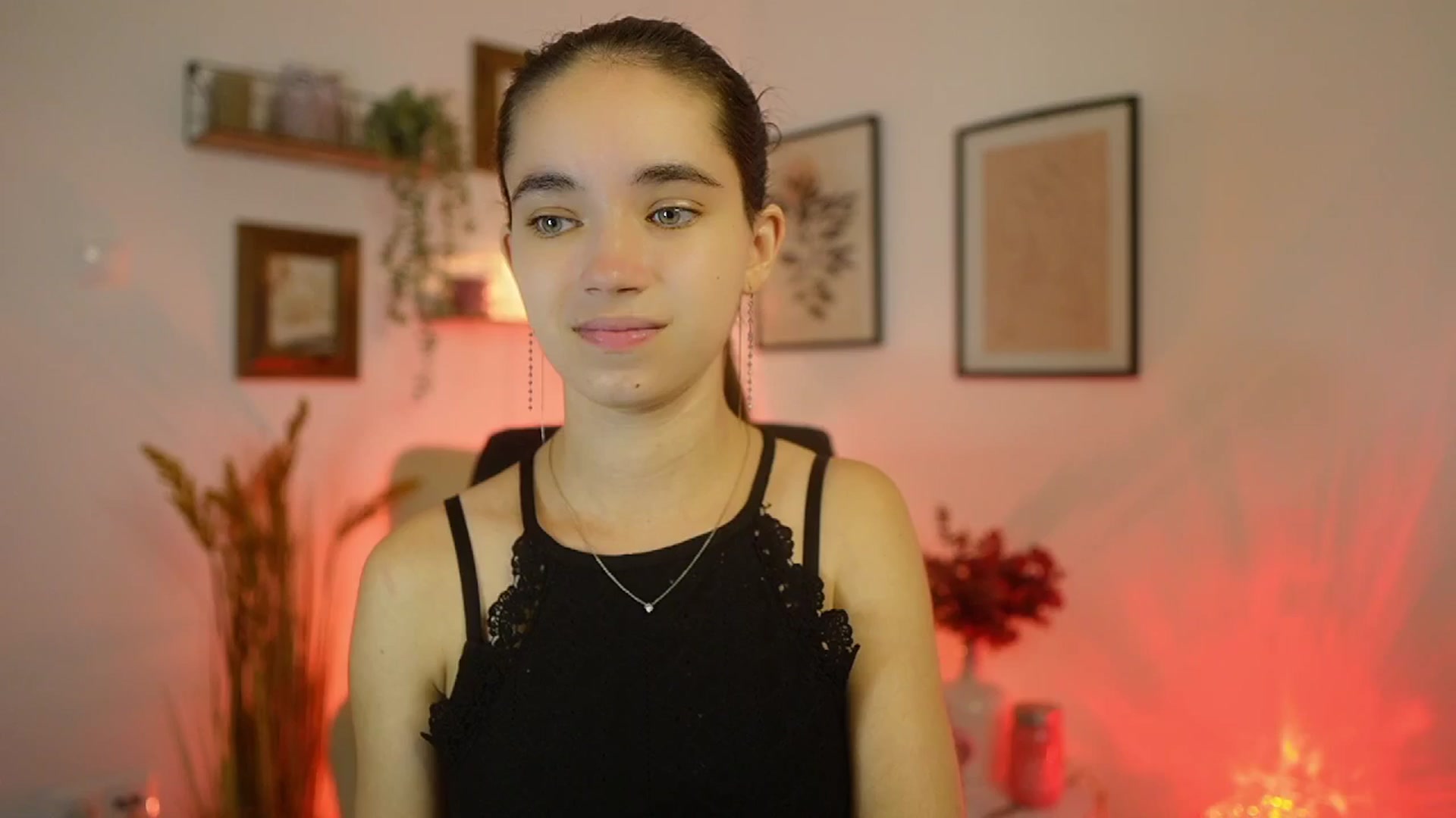 Gallery image thumbnail from Gia_Paige18's myfreecams stream on, 09/18/2025, 15:49 image 1 of 20