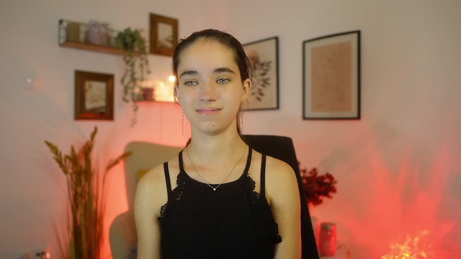 Gallery image thumbnail from Gia_Paige18's myfreecams stream on, 09/18/2025, 17:02 image 11 of 20