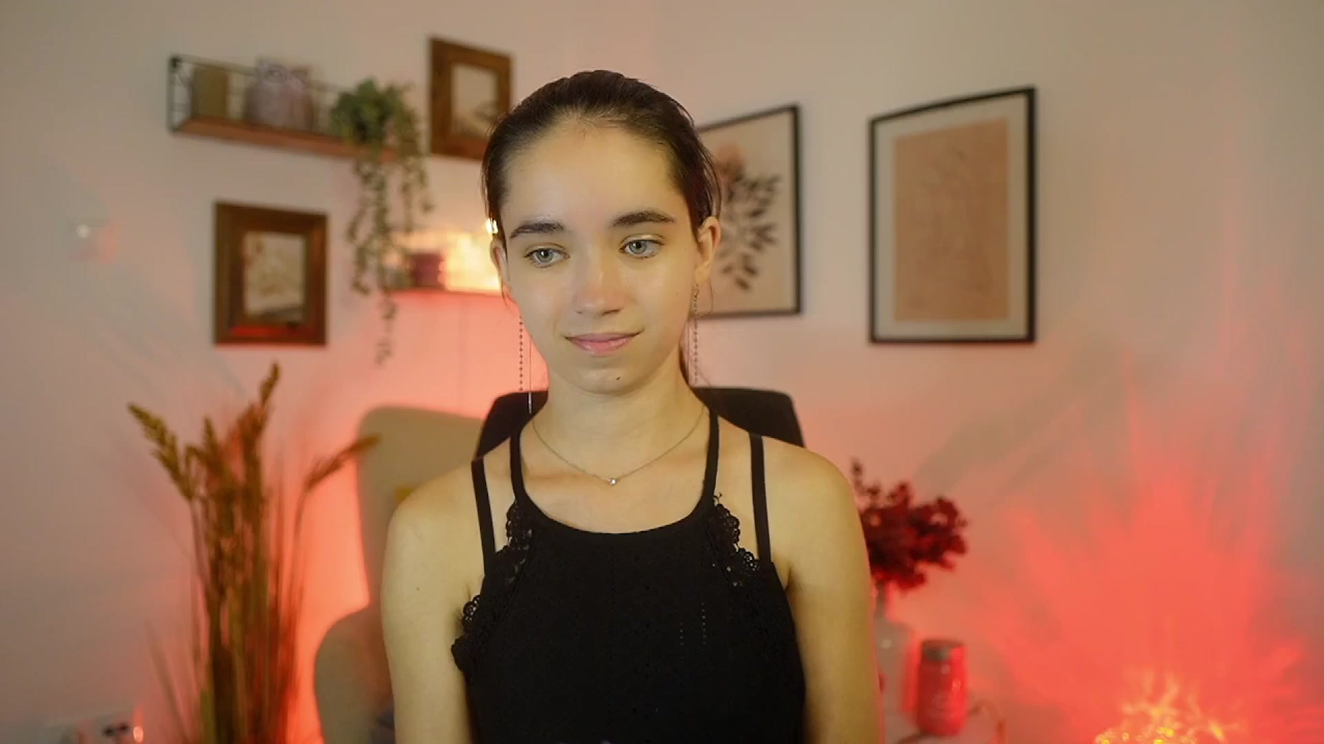 Gallery image thumbnail from Gia_Paige18's myfreecams stream on, 09/18/2025, 17:02 image 2 of 20