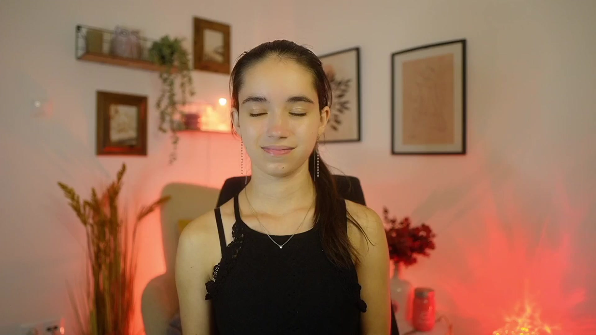 Gallery image thumbnail from Gia_Paige18's myfreecams stream on, 09/18/2025, 17:02 image 8 of 20