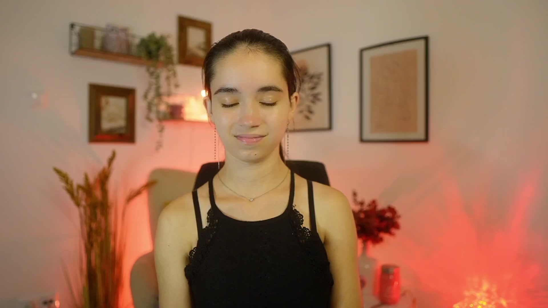 Gallery image thumbnail from Gia_Paige18's myfreecams stream on, 09/18/2025, 17:02 image 1 of 20