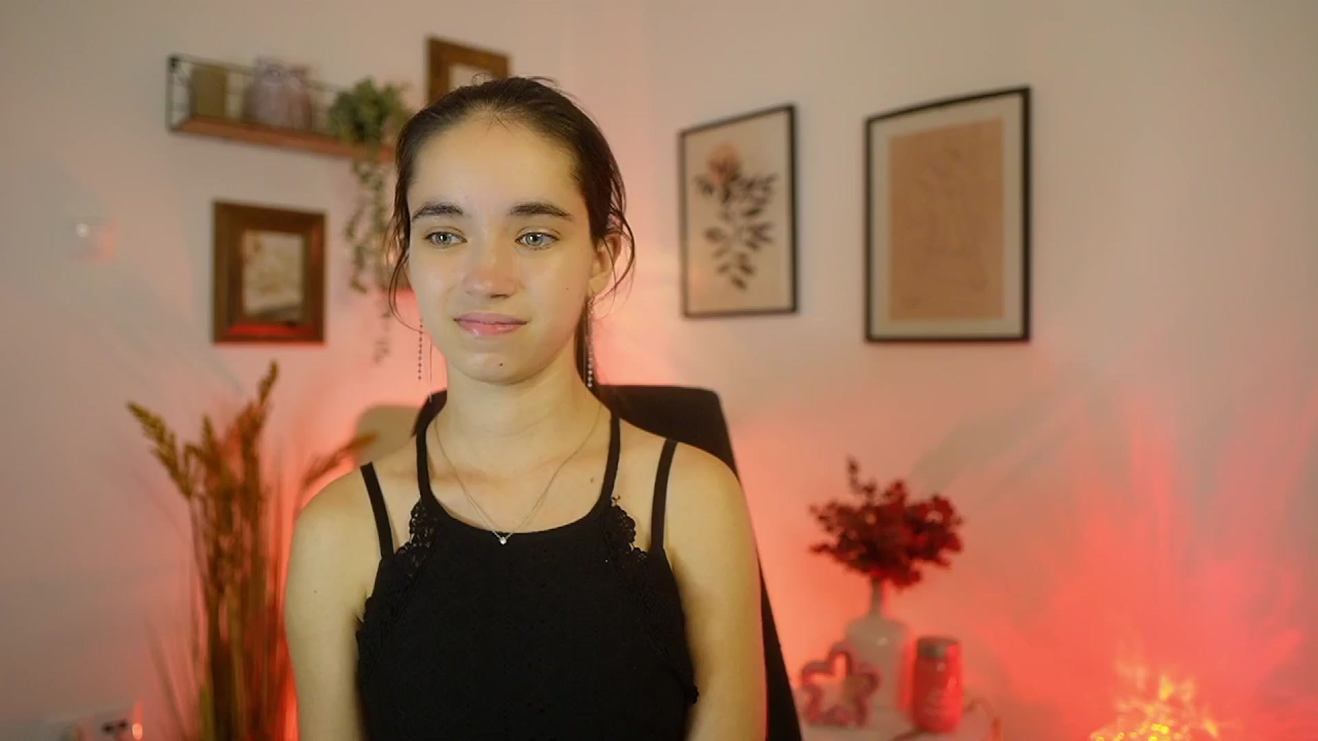 Gallery image thumbnail from Gia_Paige18's myfreecams stream on, 09/18/2025, 17:53 image 4 of 20