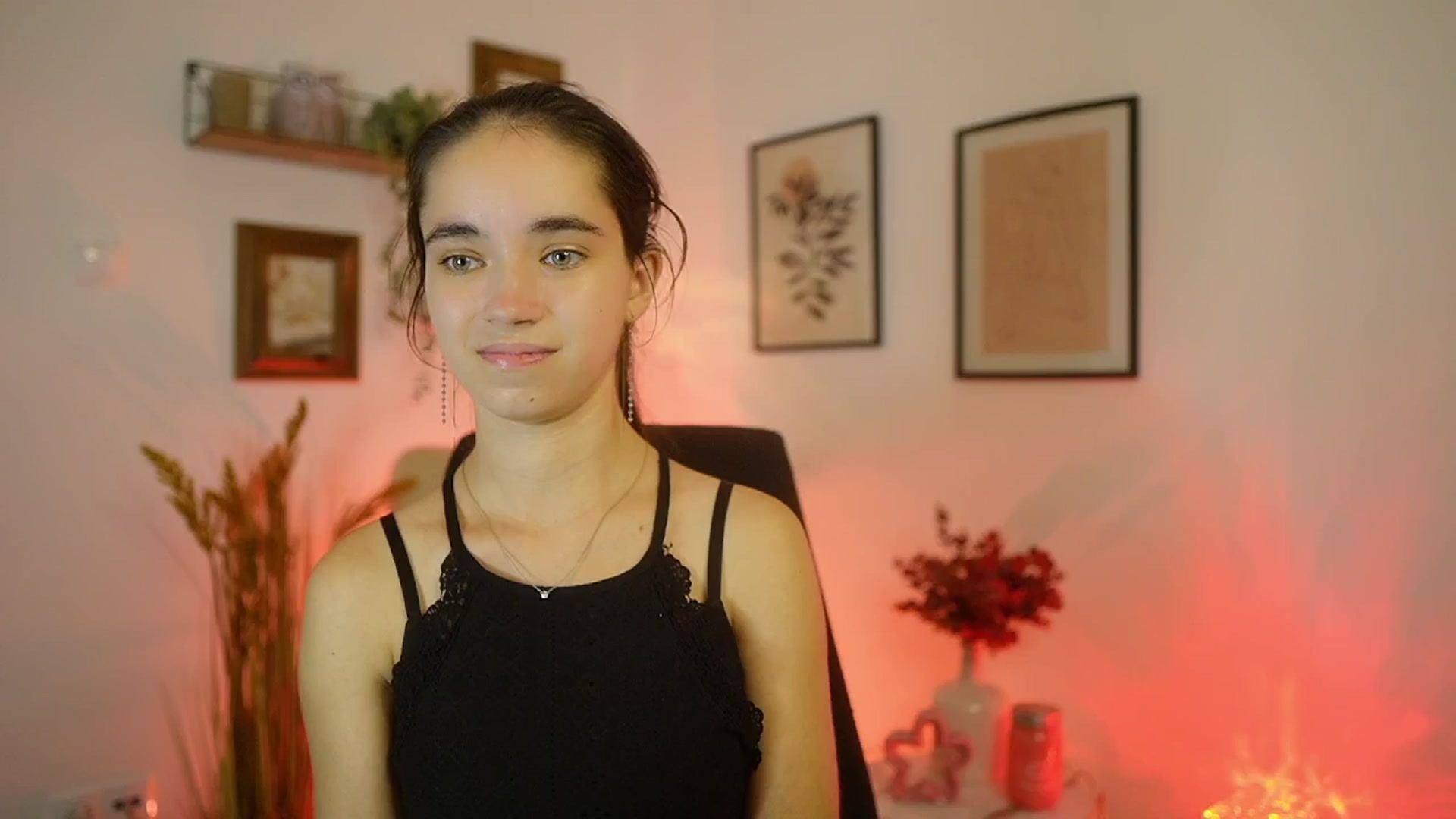 Gallery image thumbnail from Gia_Paige18's myfreecams stream on, 09/18/2025, 17:53 image 10 of 20