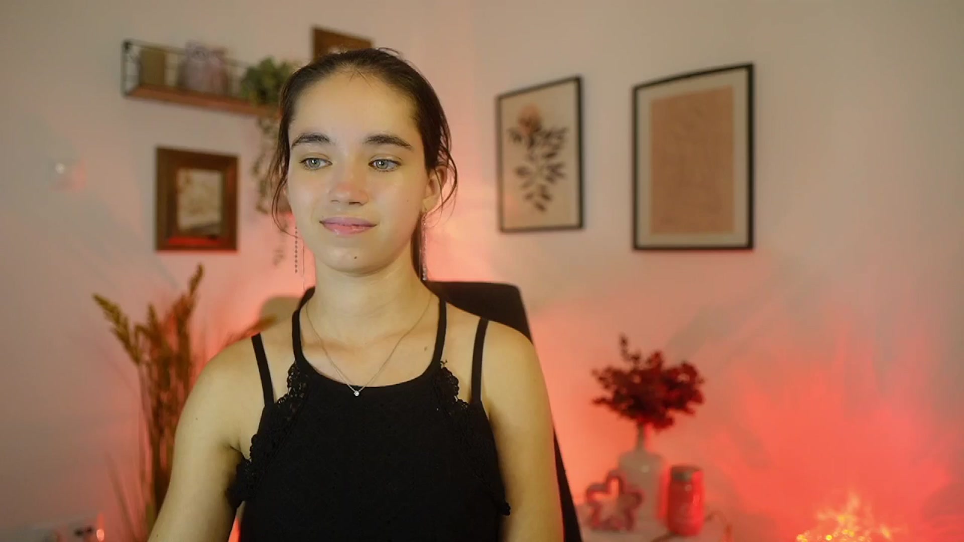 Gallery image thumbnail from Gia_Paige18's myfreecams stream on, 09/18/2025, 17:53 image 5 of 20